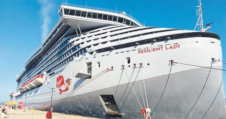 Bodrum’a dev kruvaziyerle 2 bin 556 yolcu geldi