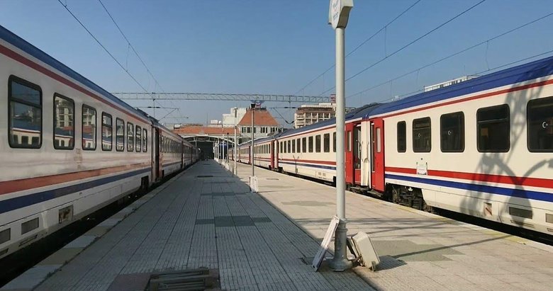Ege’de Kovid-19 nedeniyle ara verilen bölgesel tren seferleri yeniden başladı