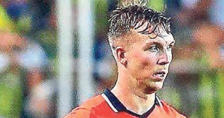 Başakşehir’de Kartsev gönderildi