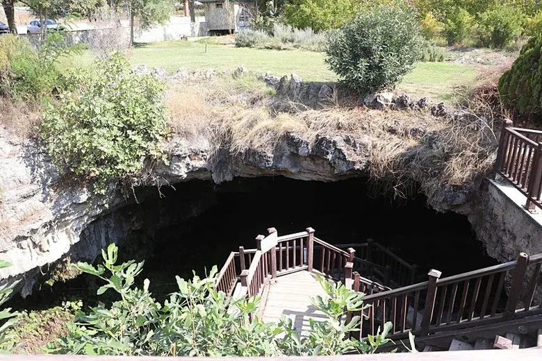 yer-altindaki-gizli-pamukkale-kaklik-magarasi-kendi-rekorunu-kirdi-1792913797797.jpeg