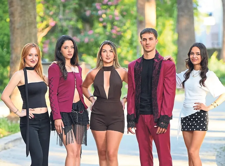 modada-genclik-atesi-blazer-1783790374051.jpeg