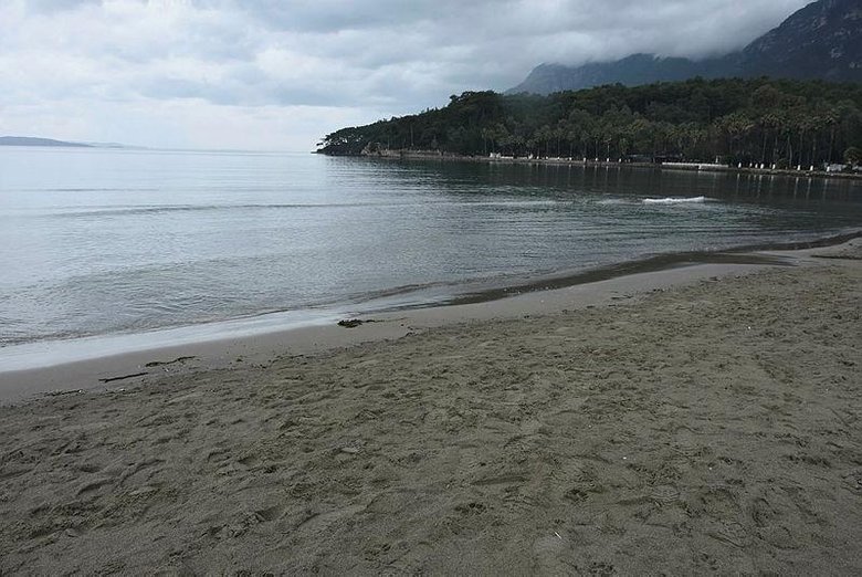 Akyaka’da deniz suyu neden çekildi? Depremin habercisi mi? Uzmanı açıkladı