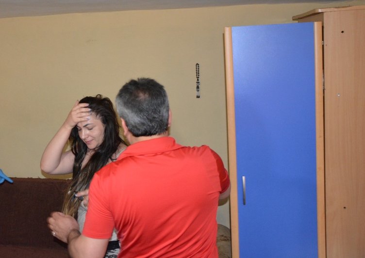 Adana’da fuhuş yapan kadın elbise dolabından çıktı