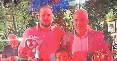Çömlekçi ailesi ödüllere doymuyor