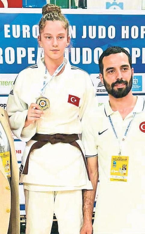 Judoda Manisa ve İzmir rüzgarı esti