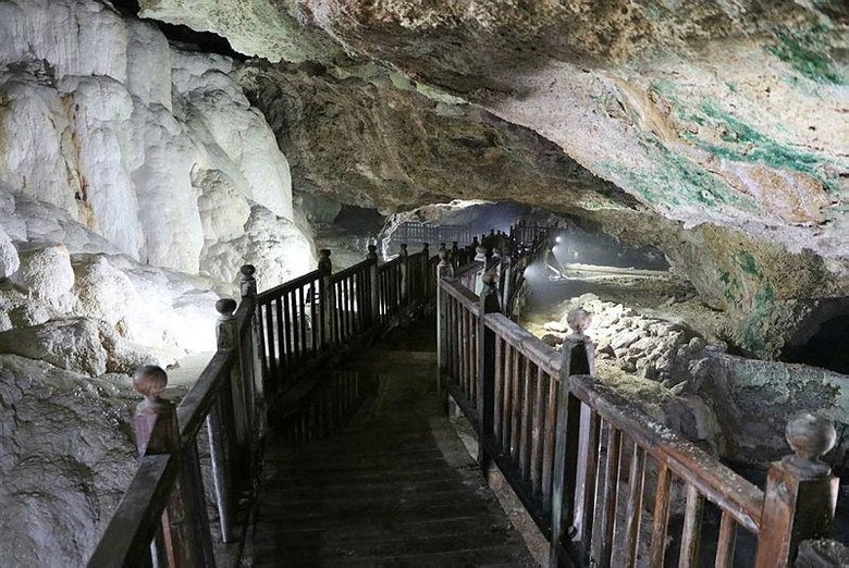 ’Gizli Pamukkale’ Kaklık Mağarası’nda çökme tehlikesi