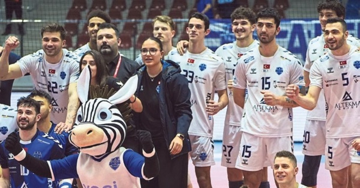 Altekma, yarı final aşkına