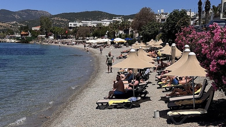 mugla-sahilleri-kurban-bayraminin-son-gununde-de-hareketli-1780138217595.jpeg
