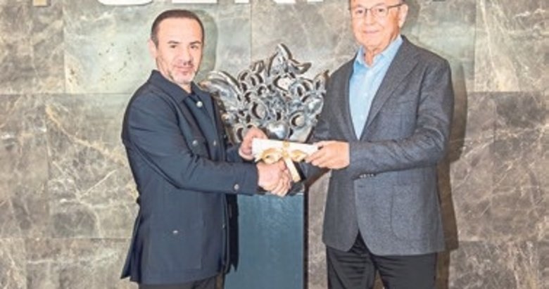 Folkart Arsa Dikili’de müstakil villa imarlı tapu teslimleri başladı