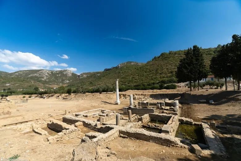 izmirdeki-klaros-kutsal-alaninda-tarihe-yolculuk-gecmisin-izleri-gun-yuzune-cikariliyor-1791707942433.jpeg