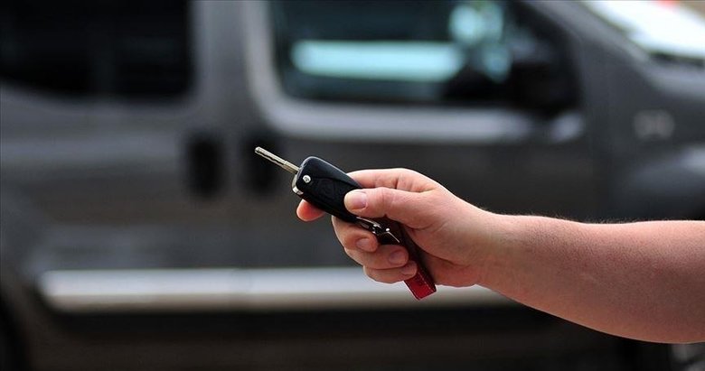 Belgesiz araç satanlara ceza yağdı!