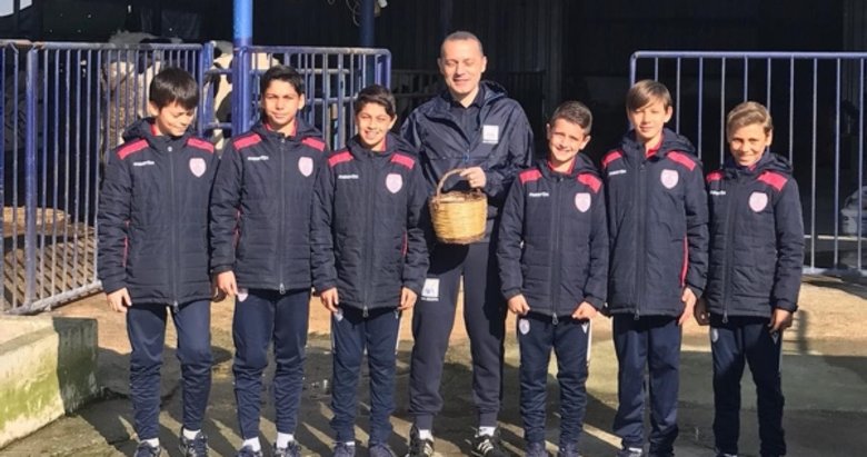 Cüneyt Çakır, Altınordu Futbol Akademisi’ni ziyaret etti