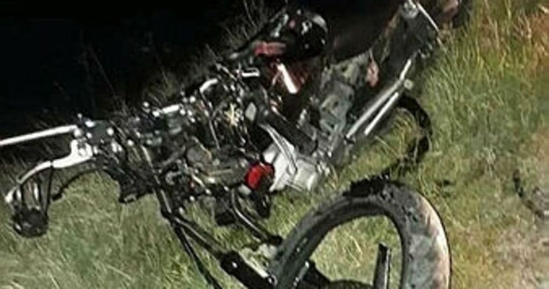 Manisa’da otomobille çarpışan motosikletteki 2 genç öldü