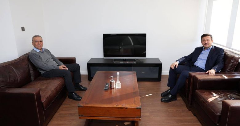 AK Parti İzmir Büyükşehir Belediye Başkan Adayı Dağ’dan Piriştina’nın mezarına ve Kocaoğlu’na ziyaret