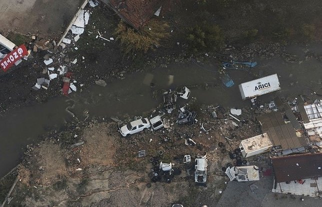 Enkaz altındakiler ne kadar dayanabilir? Hayatta kalma süresi nedir? ZAMANA KARŞI YARIŞ!