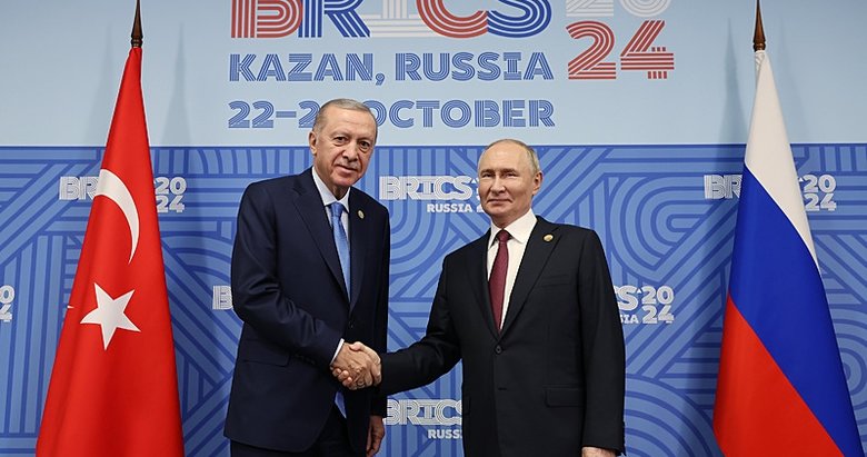 Başkan Erdoğan, BRICS Zirvesi Putin ile bir araya geldi