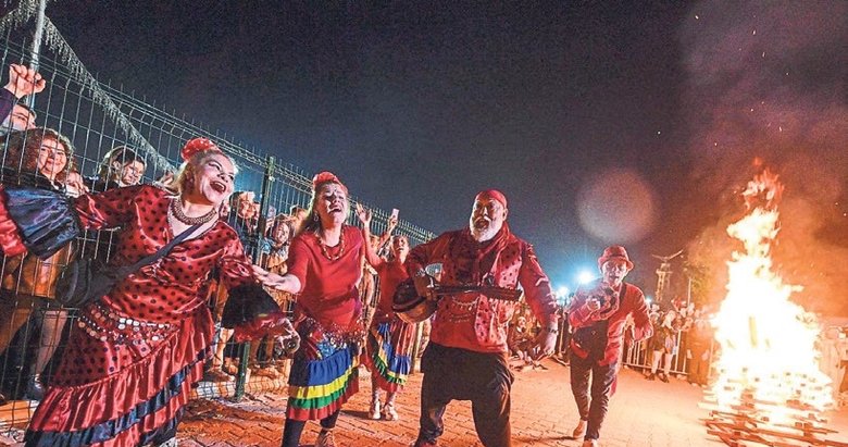 Hıdırellez ateşi İzmir’de yakıldı