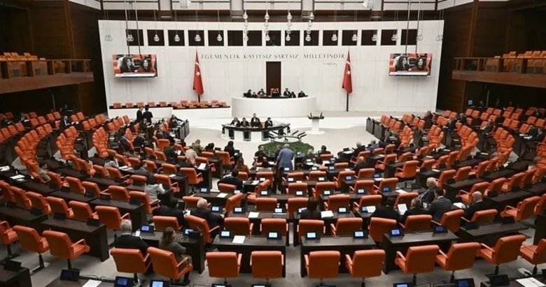 En düşük emekli aylığı düzenlemesini içeren kanun teklifi TBMM’de kabul edildi