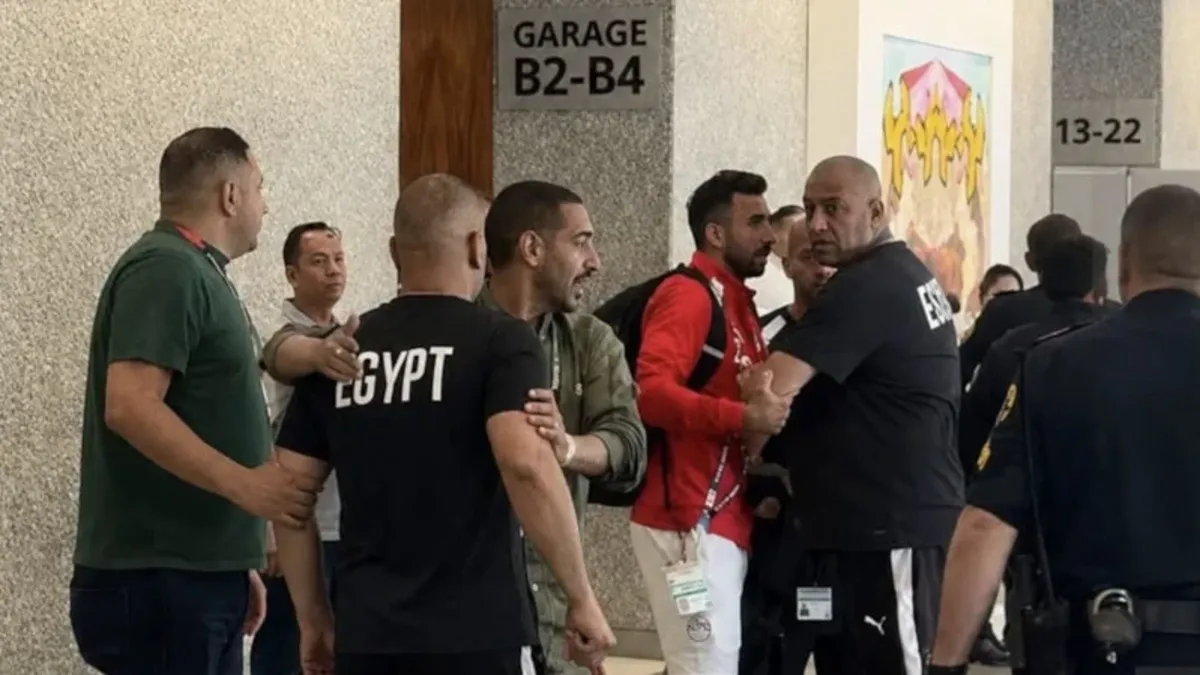 Mısır kafilesiyle polis arasında gerginlik