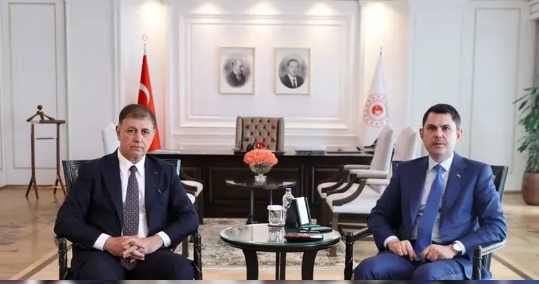 Bakan Kurum, İzmir Büyükşehir Belediye Başkanı Cemil Tugay’ı kabul etti