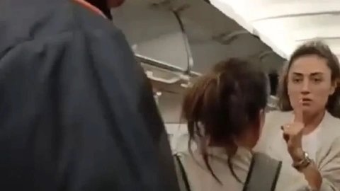 İbrahim Tatlıses’in kızı Dilan Çıtak’tan polis memuruna sert sözler: Seni yerler koçum! Ne olacağını sanıyorsun delikanlı?