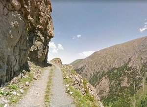Cesareti olan geçiyor! Bir taraf uçurum, bir taraf ölüm! İşte dünyanın en tehlikeli 10 yolu...