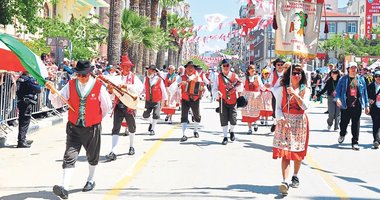 Tonlarca mesir macunu halka saçıldı