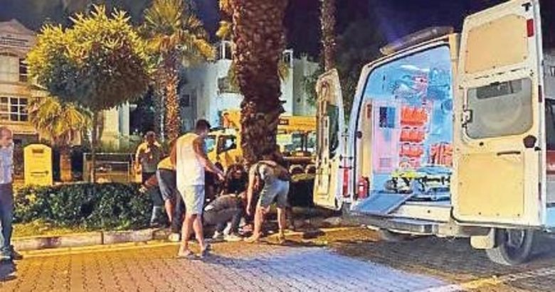 Motosikletiyle savrulan genç hayata tutunamadı