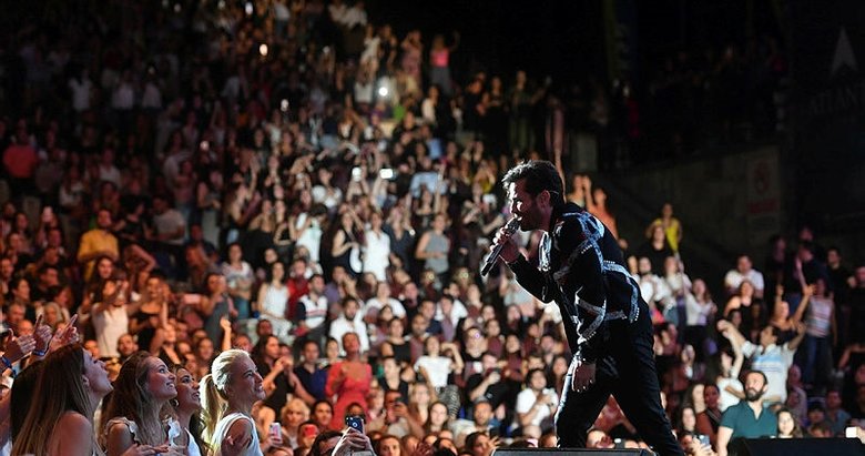 Kenan Doğulu konserine Beren Saat yine katılmadı