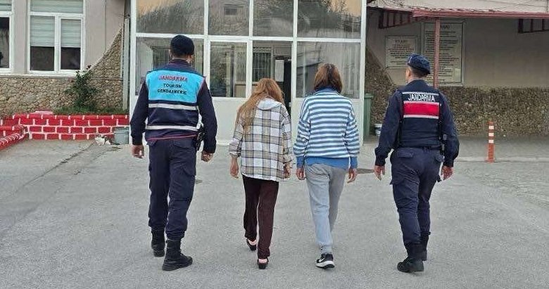 Plastik şişeyle kapıları açan hırsız kadınlar yakalandı