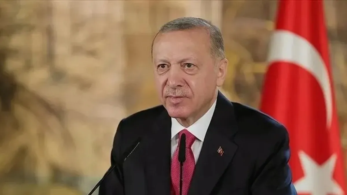 Emine Erdoğan, yazar Şule Yüksel Şenler'i vefatının 7. yılında andı