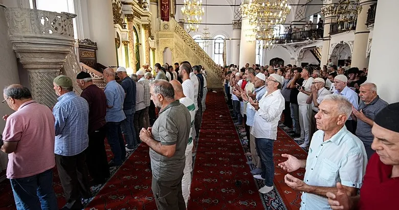 İzmir ve Manisa’da 15 Temmuz şehitleri için mevlit okutuldu