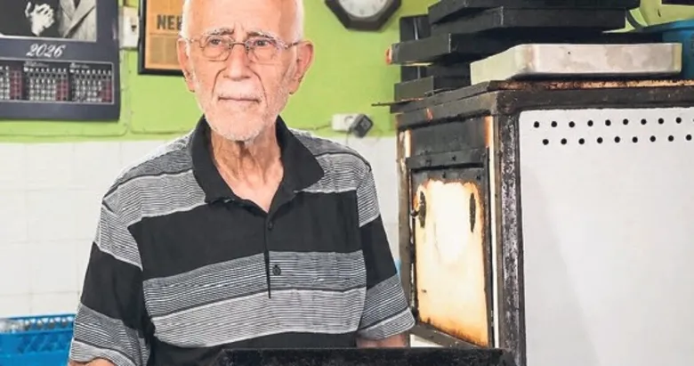 81 yaşında, 69 yıldır aynı tezgahın başında