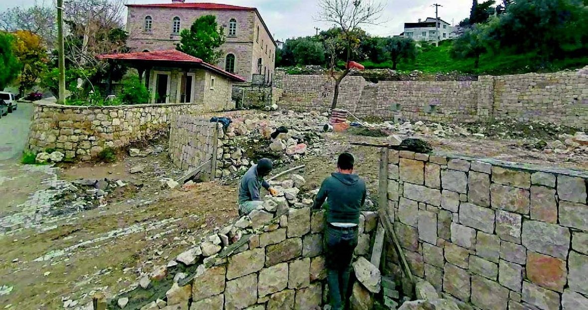 Chp Li Baskandan Olu Yatirim Mezarlarin Uzerine Cafe Yapacak Izmir Haberleri