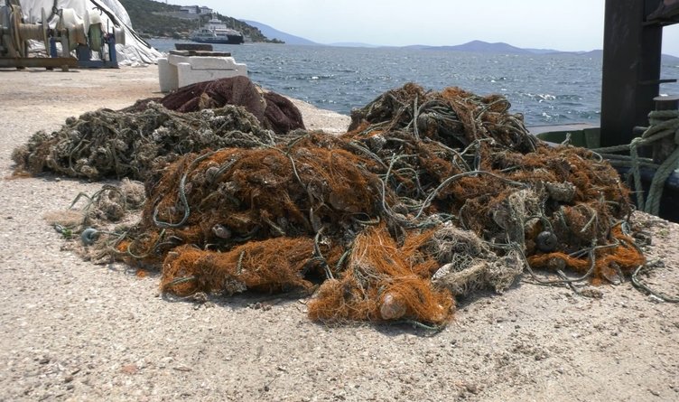 2 futbol sahası büyüklüğünde! Marmara Denizi’nden çıkan o şey...