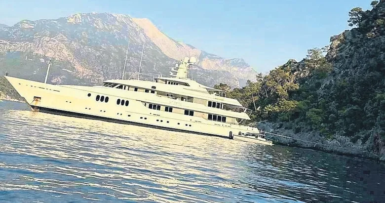 70 milyon dolarlık yat Ölüdeniz’e demir attı