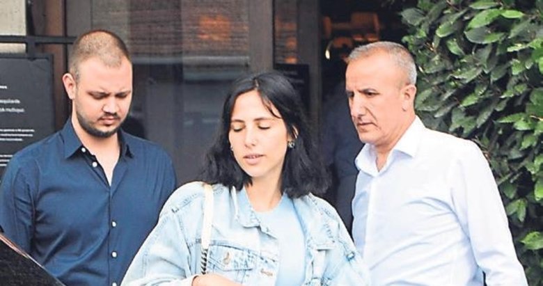 Romantik ama maskesiz aşıklar!