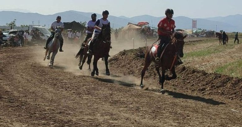 Tavas’ta Rahvan At Yarışları başlıyor
