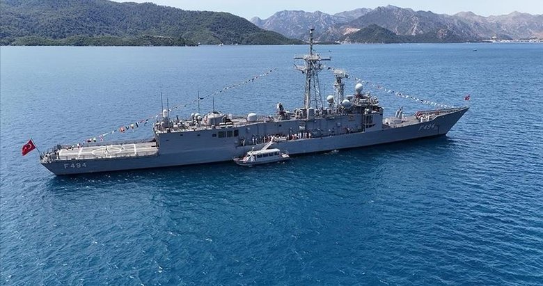 Muğla’da Deniz Kuvvetleri gemileri ile Sahil Güvenlik botları ziyarete açıldı