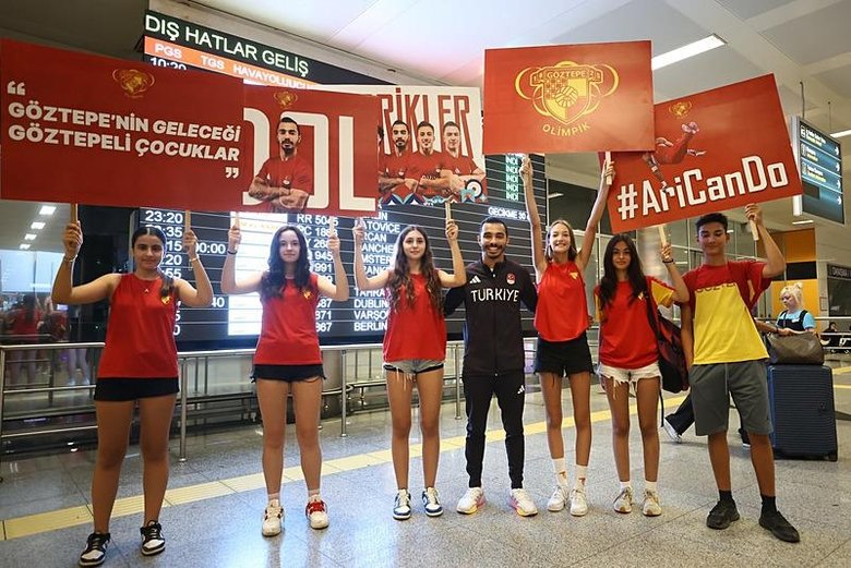 İzmir’de Ferhat Arıcan’a coşkulu karşılama