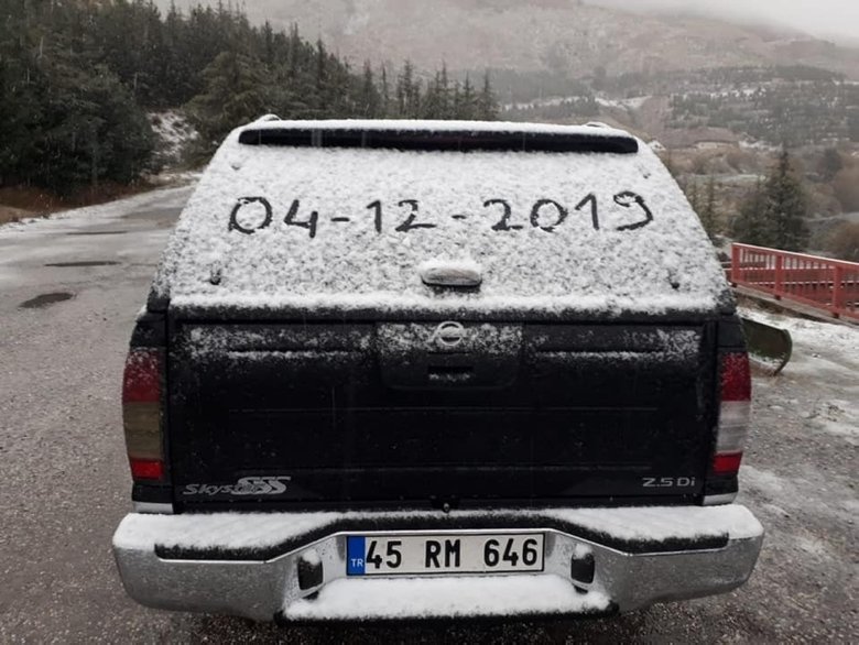 İzmir’de kar sürprizi! Ödemiş Bozdağ’a mevsimin il karı düştü