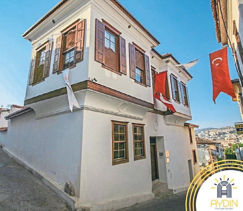 Çalıkuşu Feride 36 yıl sonra yuvasına döndü