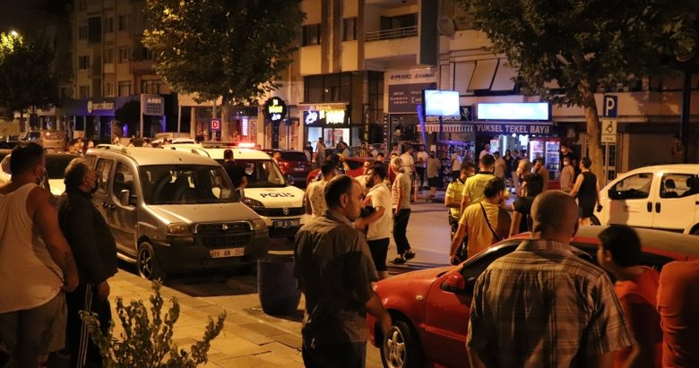 Denizli’de hareketli gece! 8 araç zarar gördü, 3 kişi bıçakla yaralandı