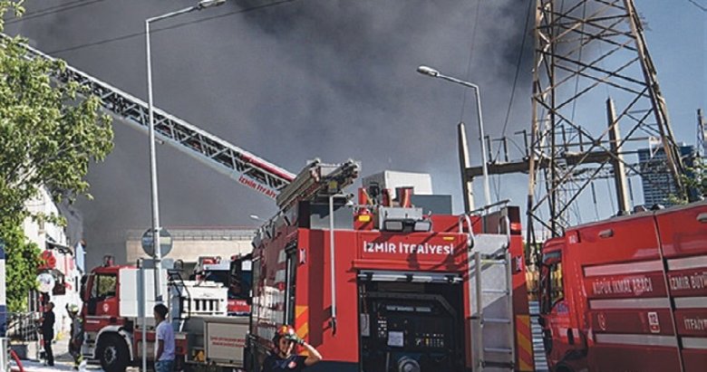 Fabrikada çıkan yangın hastanede panik yarattı