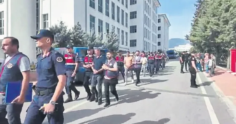 Denizli’de hırsızlık şüphelisi 7 kişi adliyeye sevk edildi