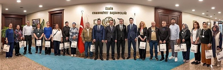 14-22 NİSAN ŞEHİTLER HAFTASI | İzmir Adliyesi’nde şehit yakınları ağırlandı