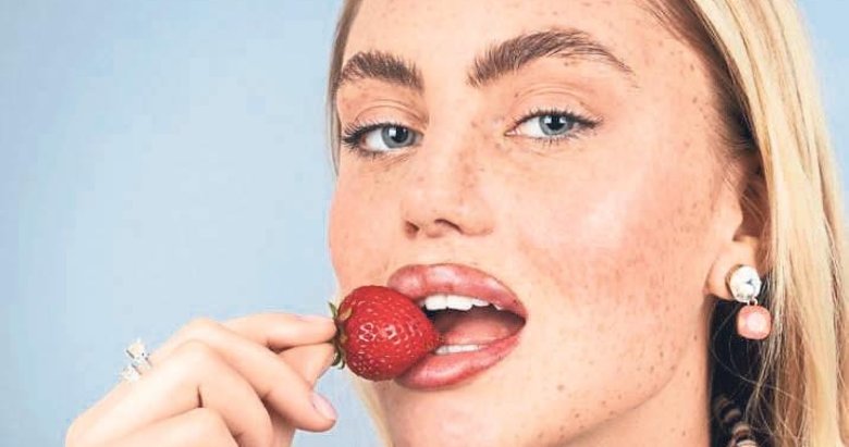 Kusurları sergileme cesareti: Cilt dekonstrüksiyonu