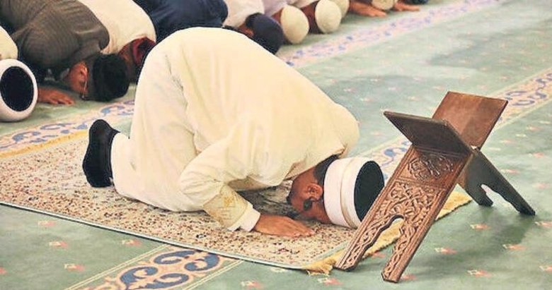 İbadetlerin en üstünü namaz