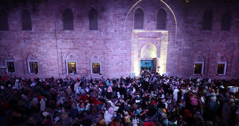 Kadir Gecesi ne zaman? 2022 Kadir Gecesi tarihi...