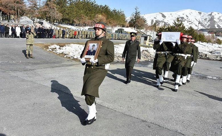 Şehit asteğmen Abdullah Kürşat Kupşen’in cenazesi İzmir’e uğurlandı